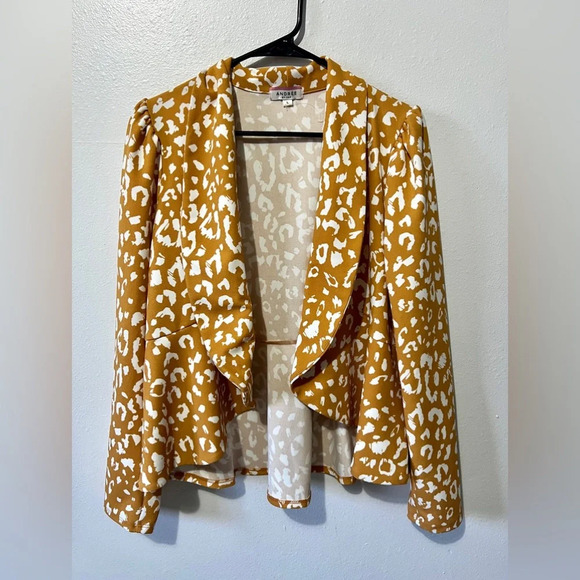 Andree by Unit Mustard Leopard Blazer - Large - Picture 2 of 7